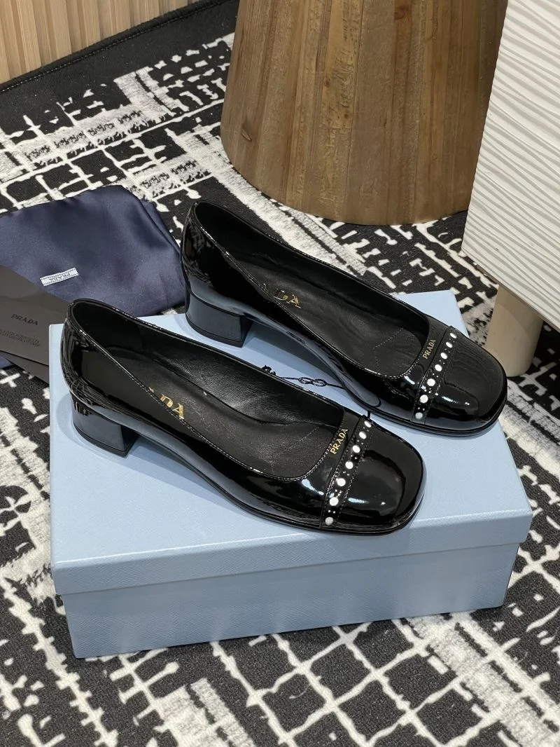 Prada Heeled Shoes Durable 34873