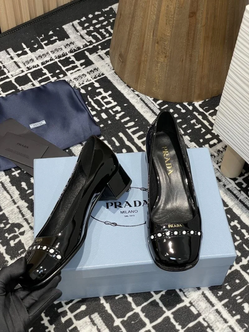 Prada Heeled Shoes Durable 34873