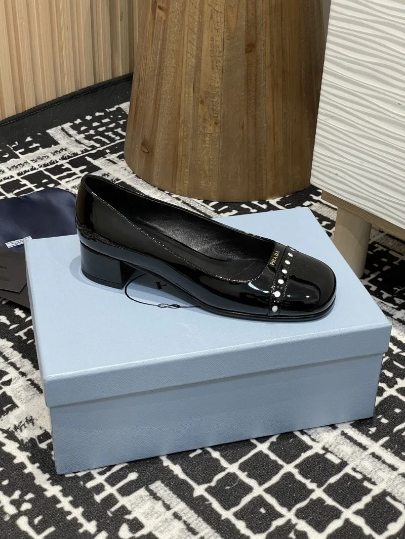 Prada Heeled Shoes Durable 34873