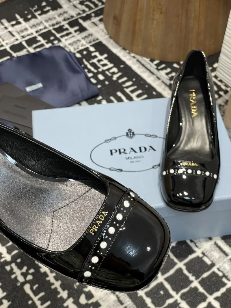 Prada Heeled Shoes Durable 34873