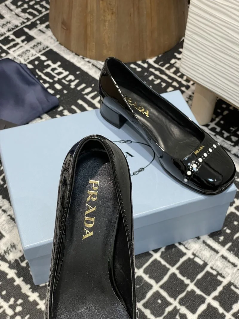 Prada Heeled Shoes Durable 34873