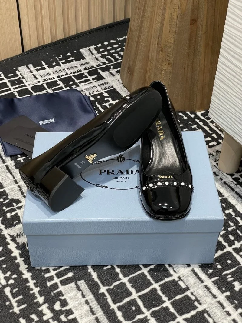 Prada Heeled Shoes Durable 34873