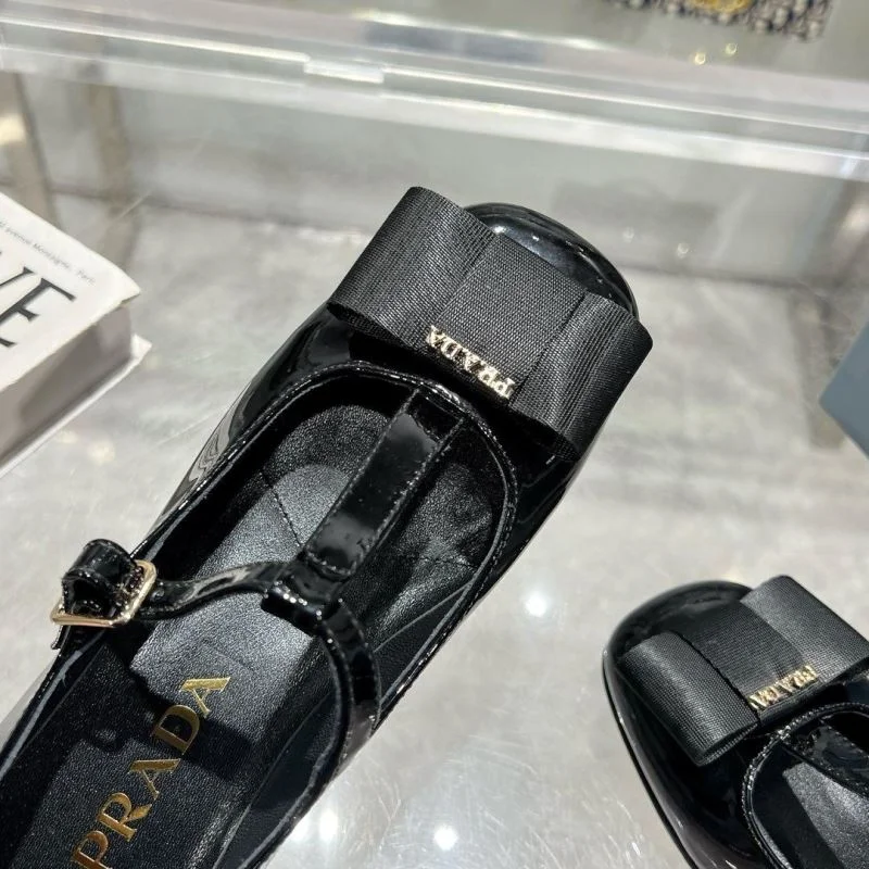 WaterResistant Prada Heeled Shoes 34230