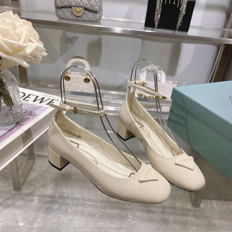 Prada Heeled Shoes Casual 34226