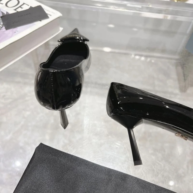 Elegant Prada Heeled Shoes 34208