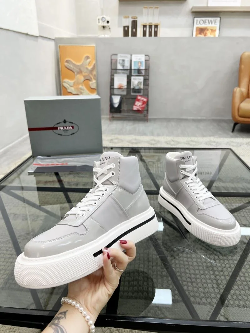 Prada High Shoes Bright 33987