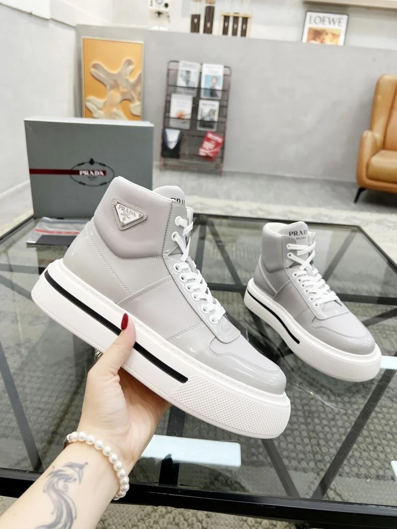 Prada High Shoes Bright 33987
