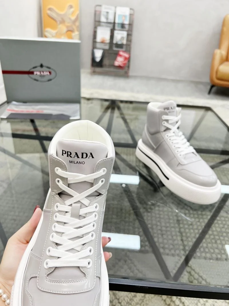 Prada High Shoes Bright 33987