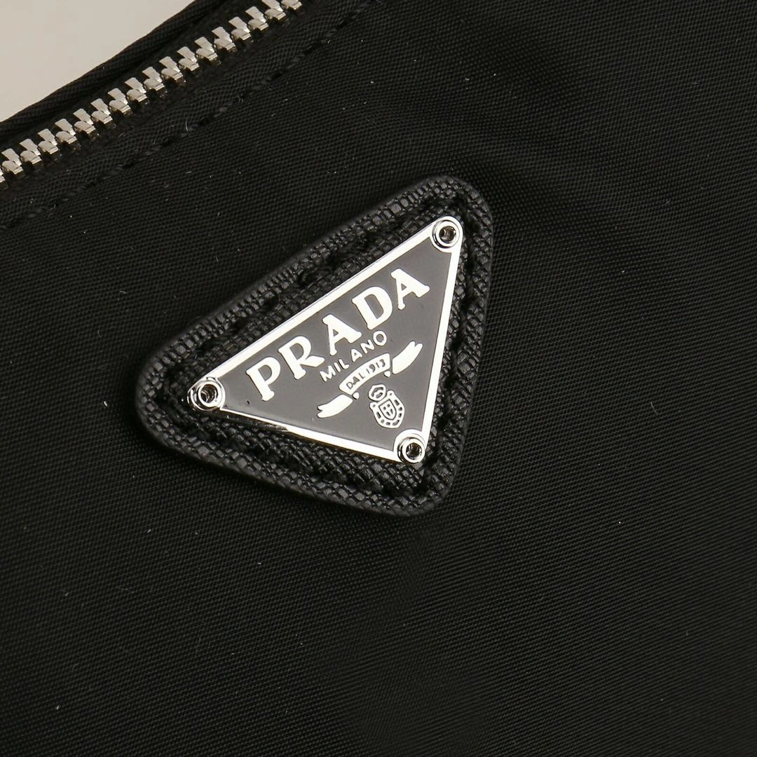 Timeless Prada Hobo Bags 90620