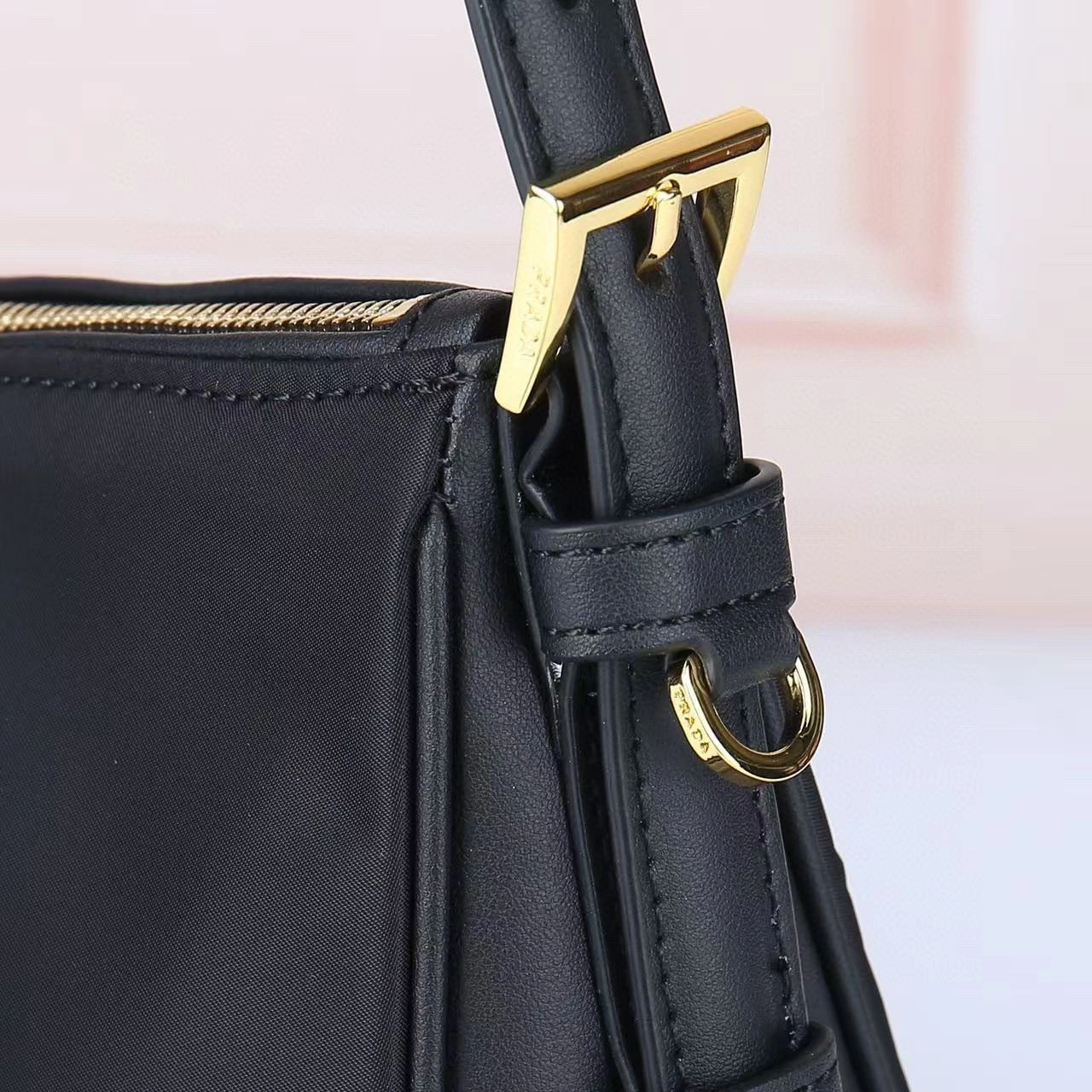 Prada Hobo Bags Supportive 90615
