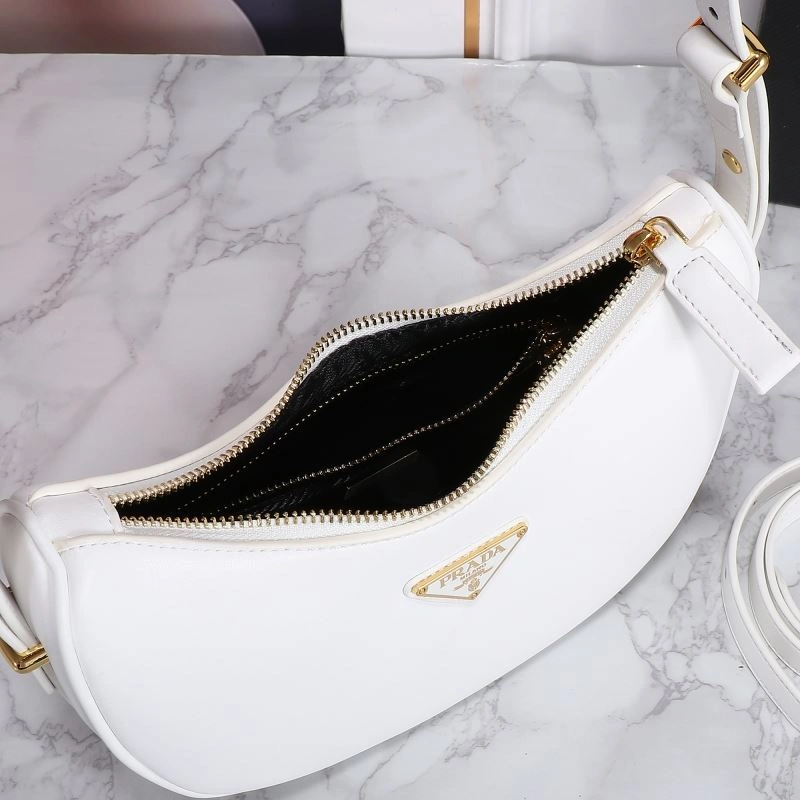 Prada Hobo Bags Trendy 87316