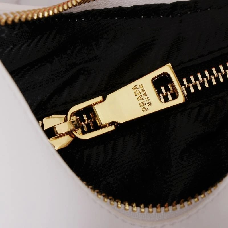Prada Hobo Bags Trendy 87316