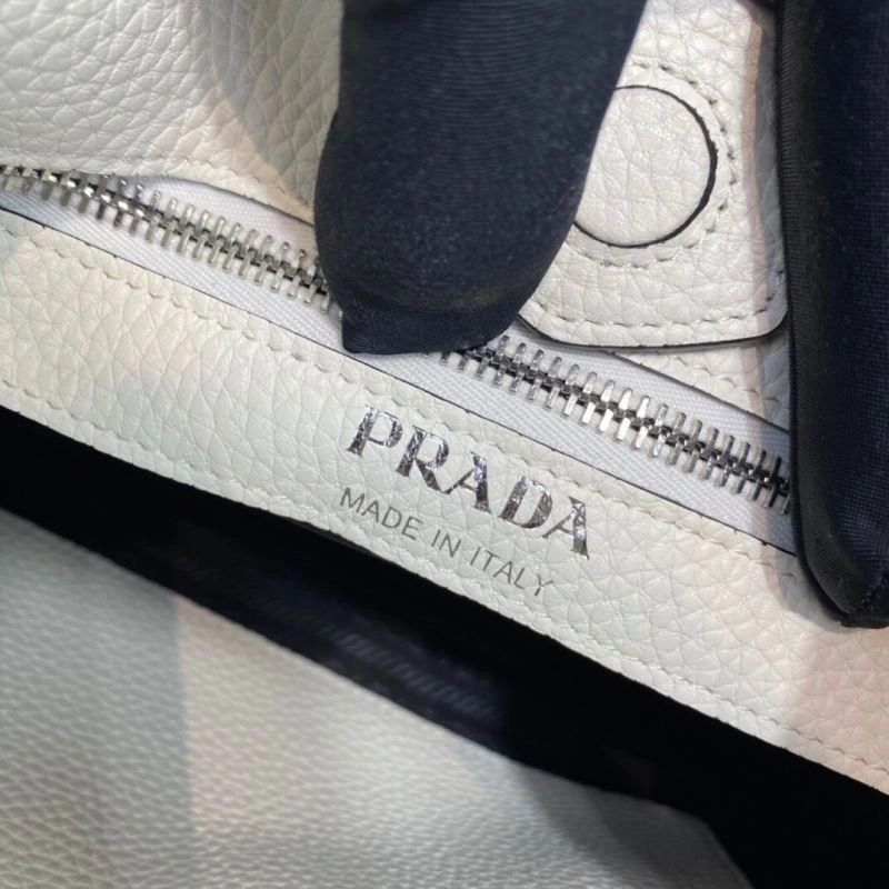 Prada Hobo Bags Sophisticated 75205