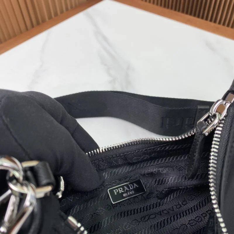 Prada Hobo Bags Bright 37732