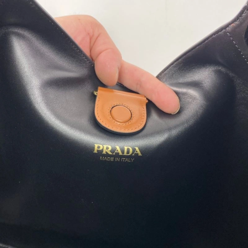 Prada Hobo Bags Fashionable 75185