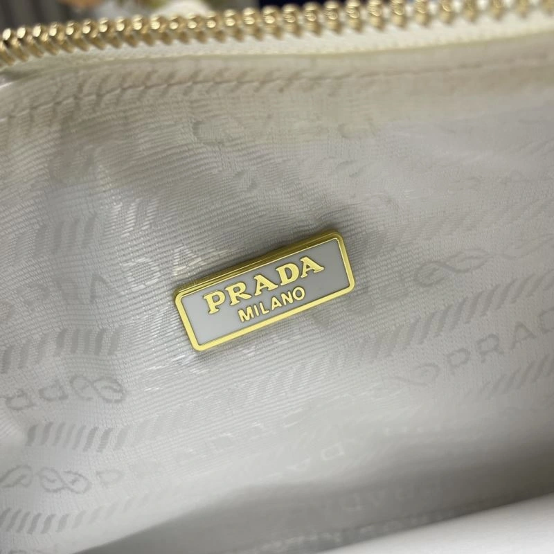 TechFriendly Prada Hobo Bags 75155
