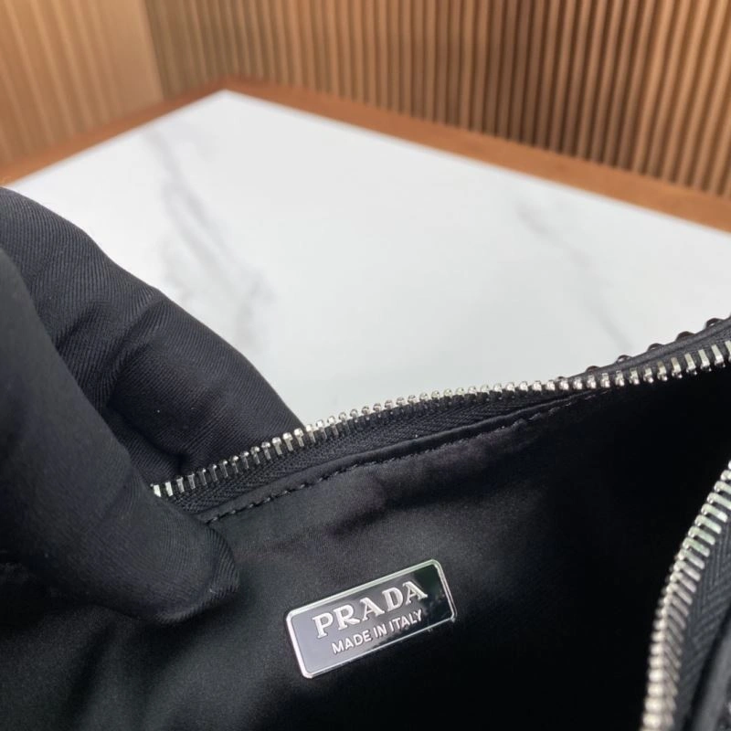 Prada Hobo Bags TechFriendly 75151