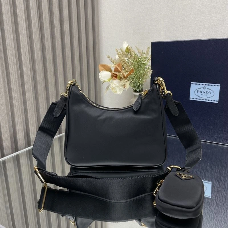 Prada Hobo Bags Attractive 75162