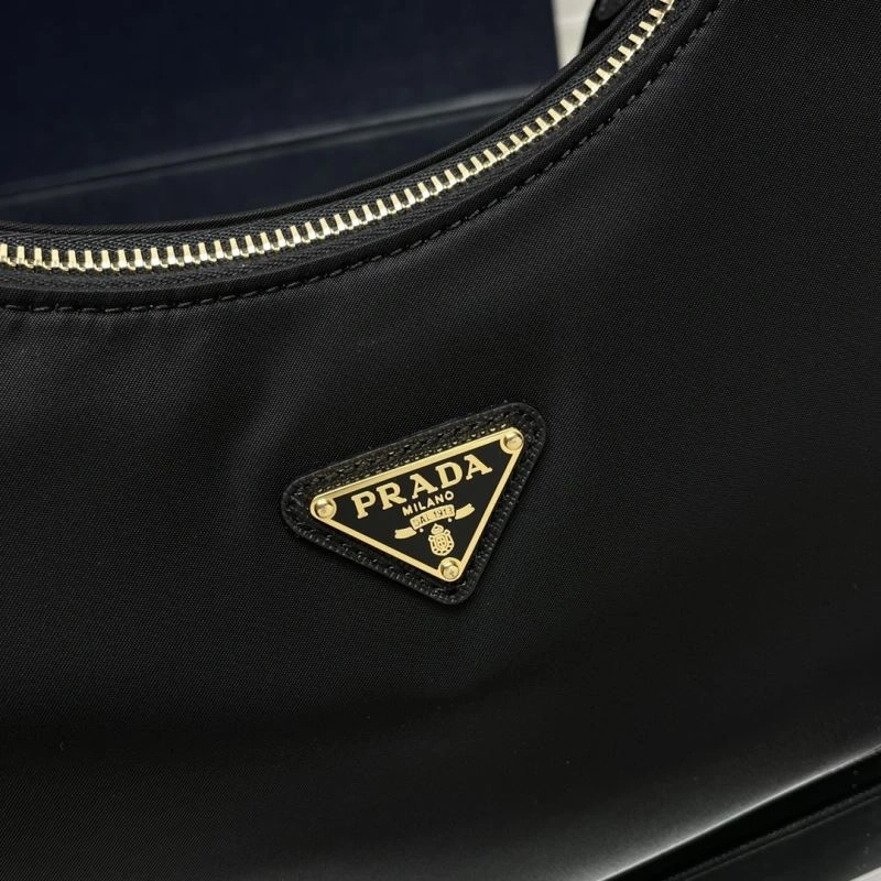 Prada Hobo Bags Attractive 75162