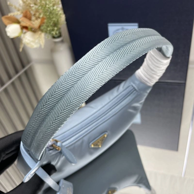 Prada Hobo Bags Trendy 75150