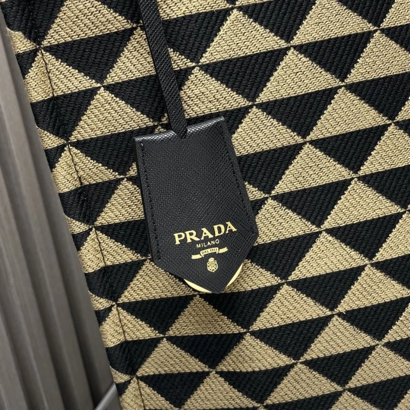 Prada Hobo Bags Snug 75139