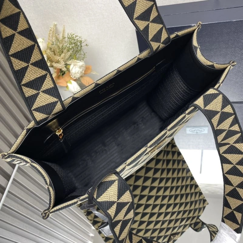 Prada Hobo Bags Snug 75139