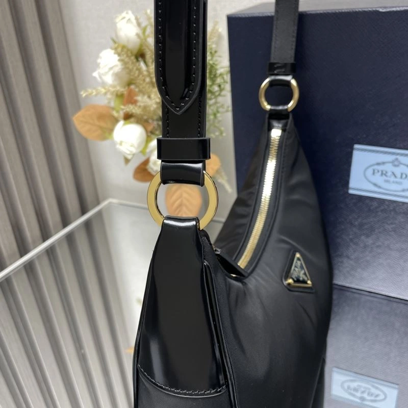 Prada Hobo Bags Versatile 75154
