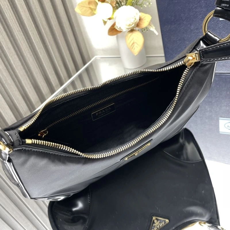 Prada Hobo Bags Versatile 75154