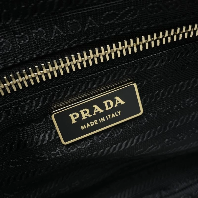 Prada Hobo Bags Versatile 75154