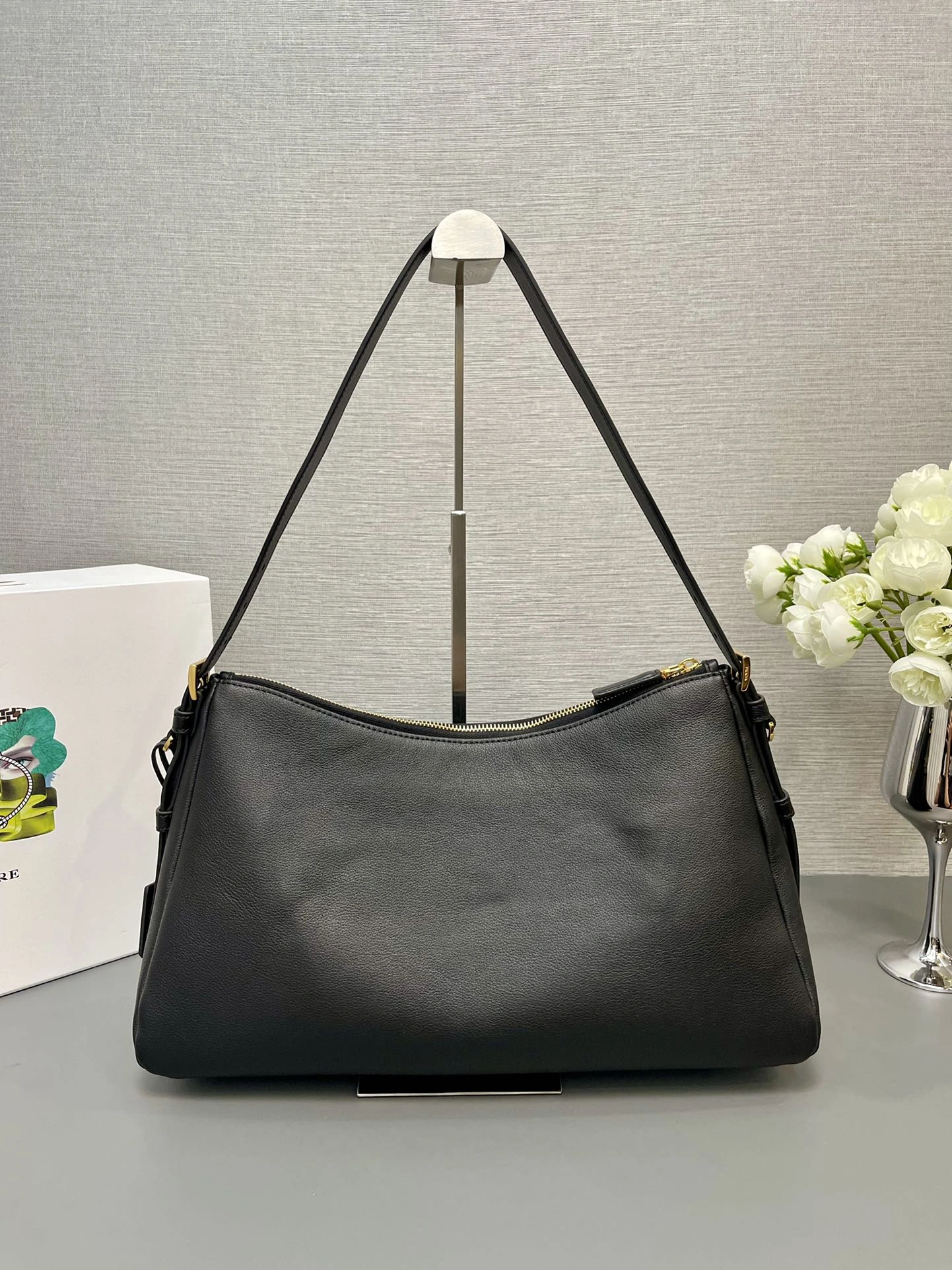 Resilient Prada Hobo Bags 71679