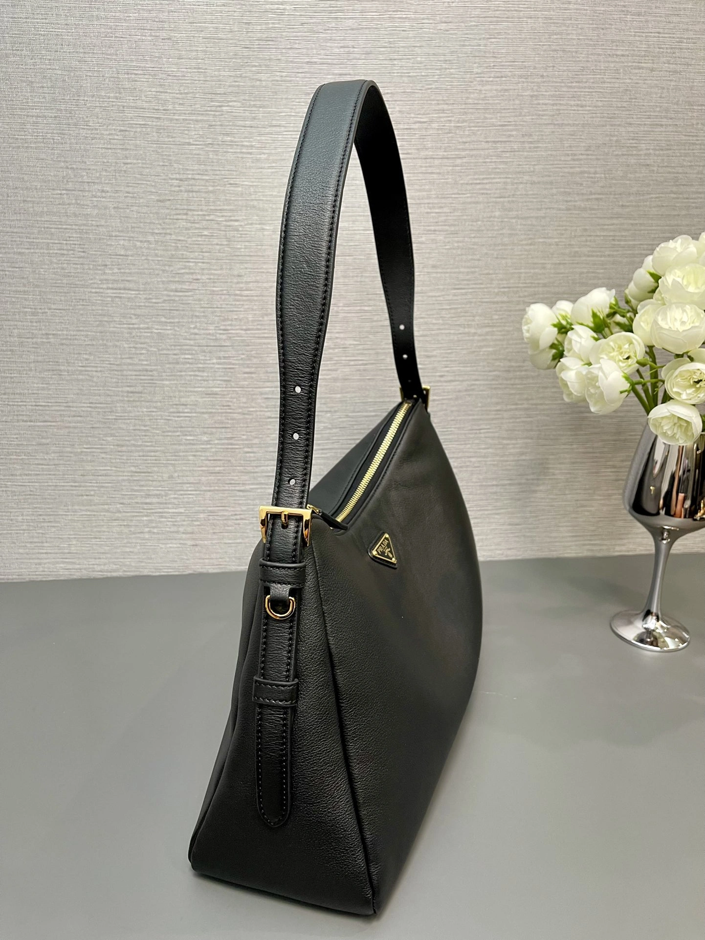 Resilient Prada Hobo Bags 71679