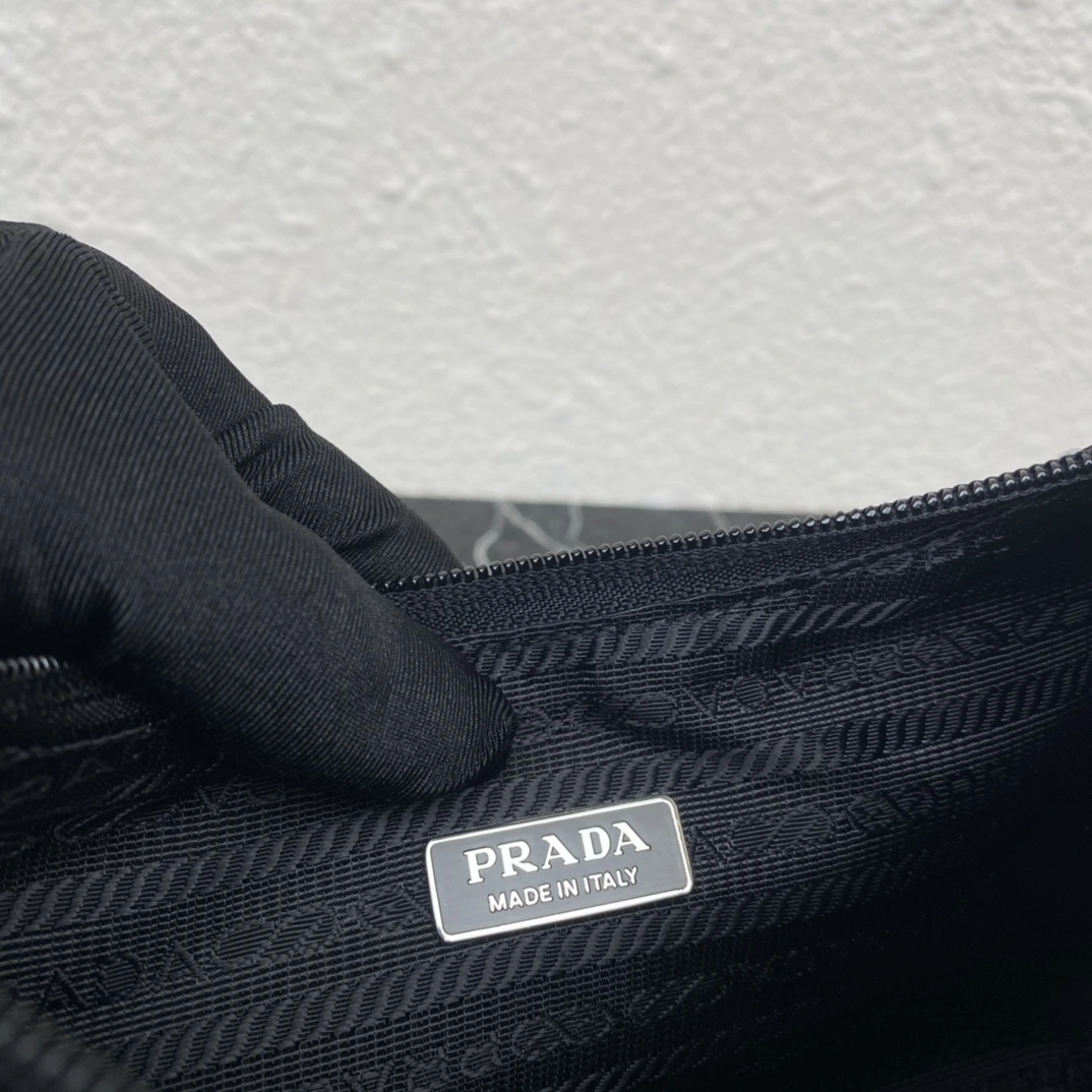 Prada Hobo Bags FlexibleFit 71672