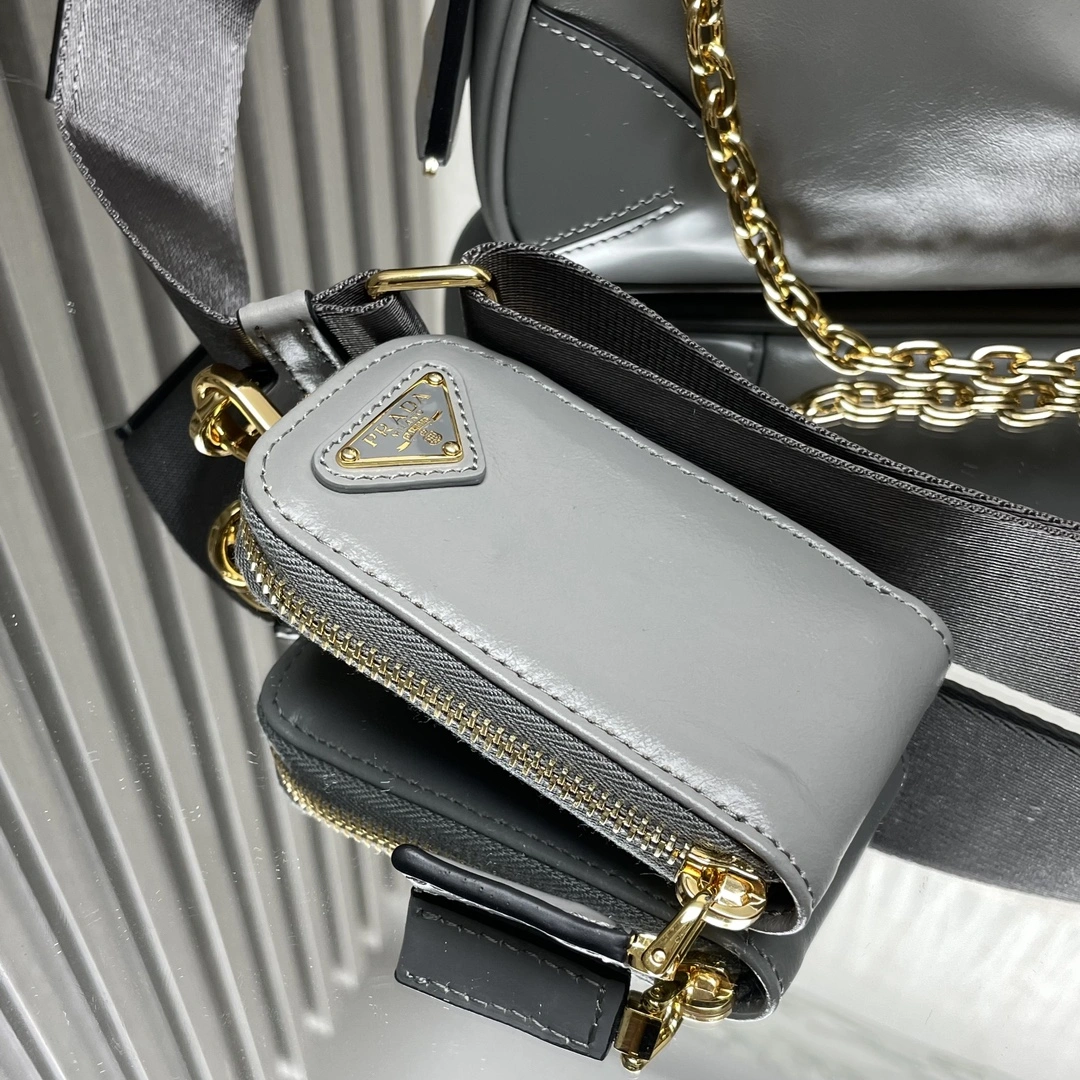 Prada Hobo Bags Sophisticated 71670