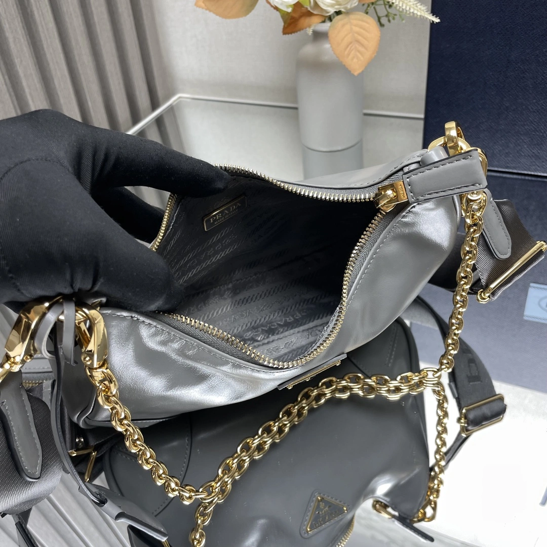 Prada Hobo Bags Sophisticated 71670