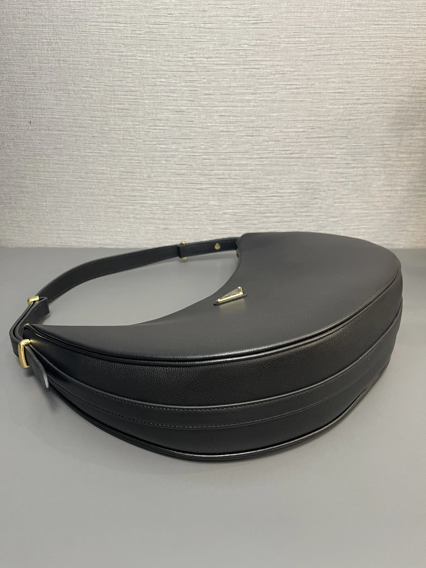 RelaxedFit Prada Hobo Bags 71660