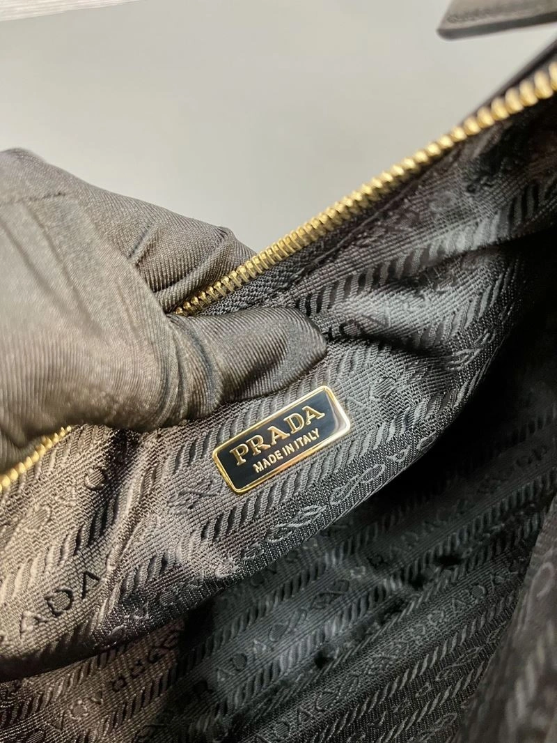 Prada Hobo Bags RelaxedFit 66539