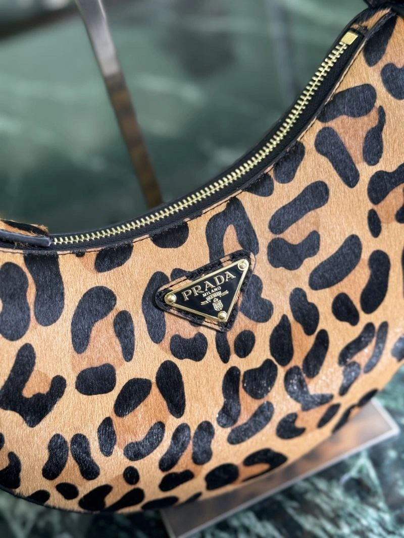 Prada Hobo Bags Trendy 60822