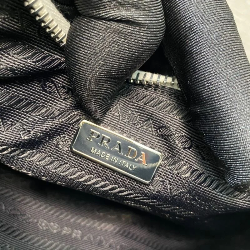 Prada Hobo Bags Youthful 45188