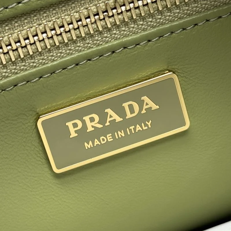 Chic Prada Hobo Bags 45173