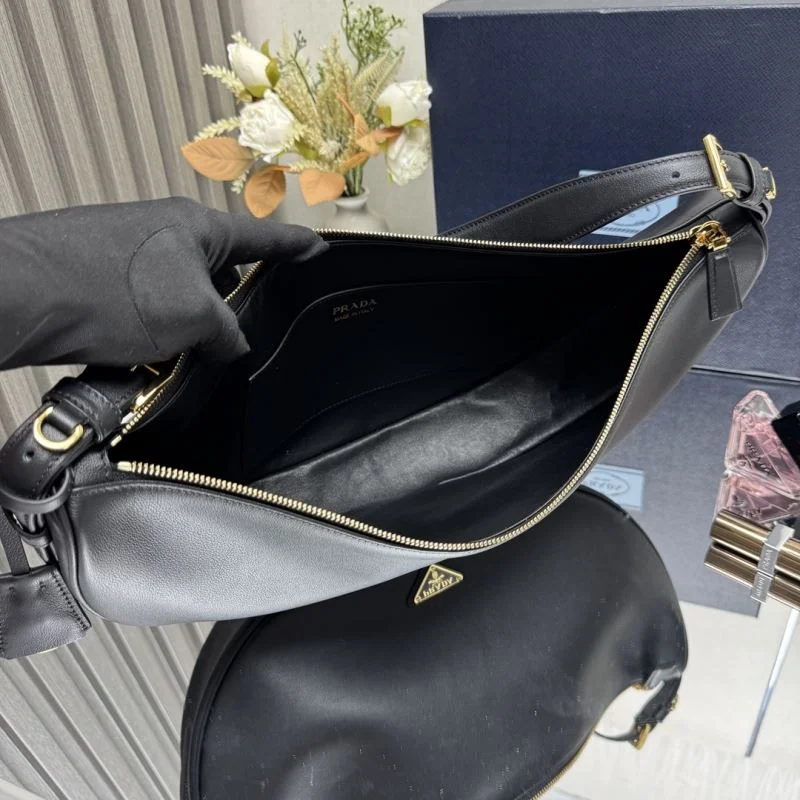 Prada Hobo Bags Elegant 45167
