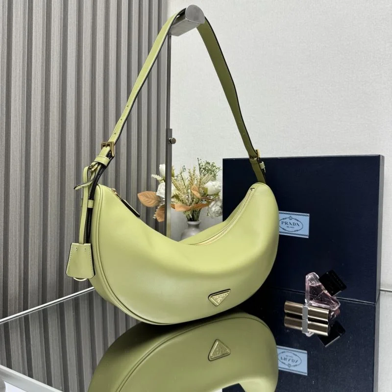 Prada Hobo Bags ZipUp 45180