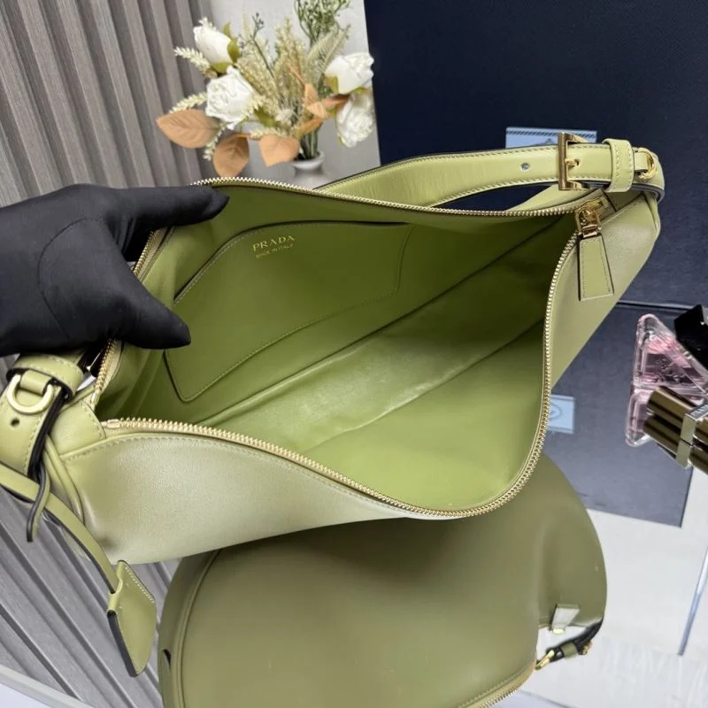 Prada Hobo Bags ZipUp 45180