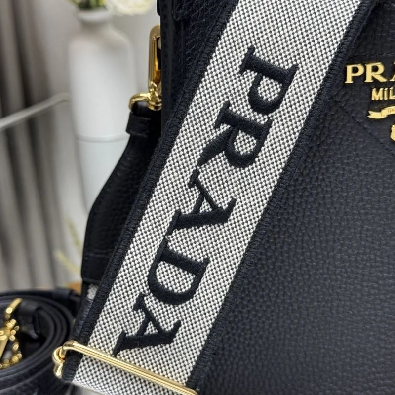 Prada Hobo Bags TechFriendly 45204