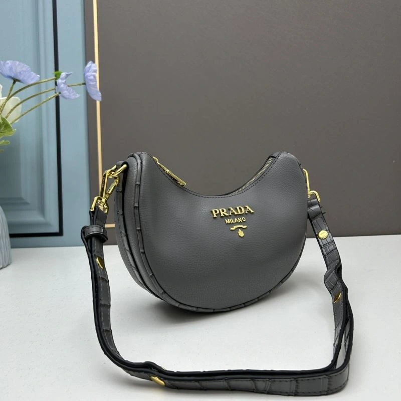 Effortless Prada Hobo Bags 83080