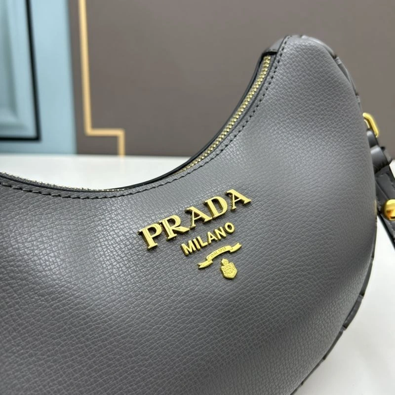 Effortless Prada Hobo Bags 83080