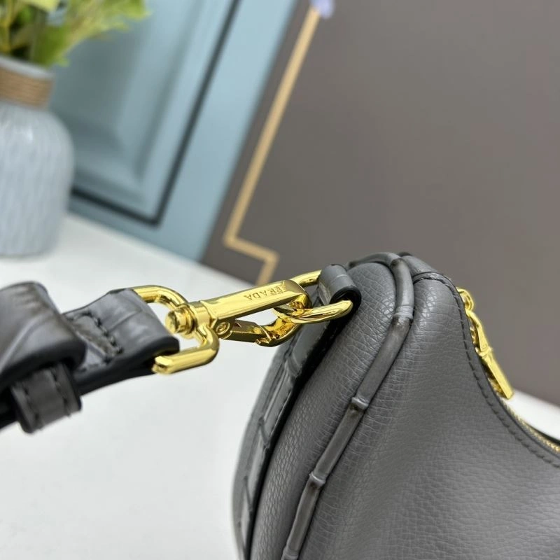 Effortless Prada Hobo Bags 83080