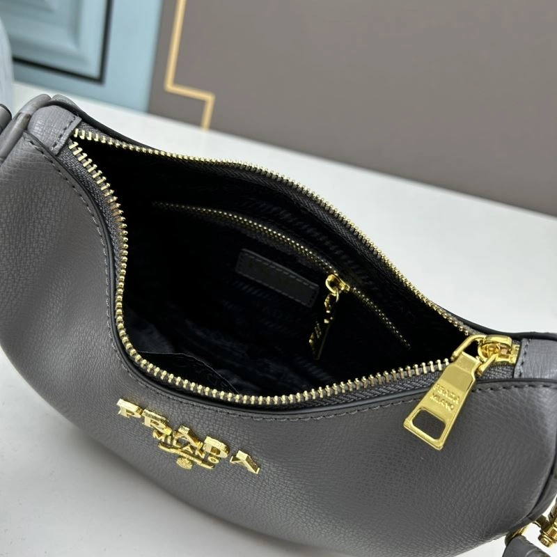 Effortless Prada Hobo Bags 83080