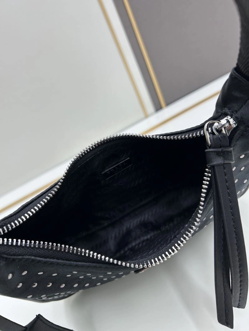 Resilient Prada Hobo Bags 83102