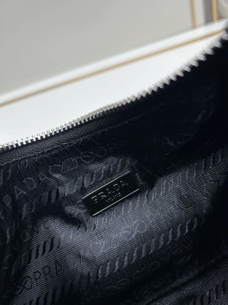 Resilient Prada Hobo Bags 83102