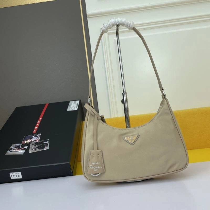 Prada Hobo Bags Durable 83065
